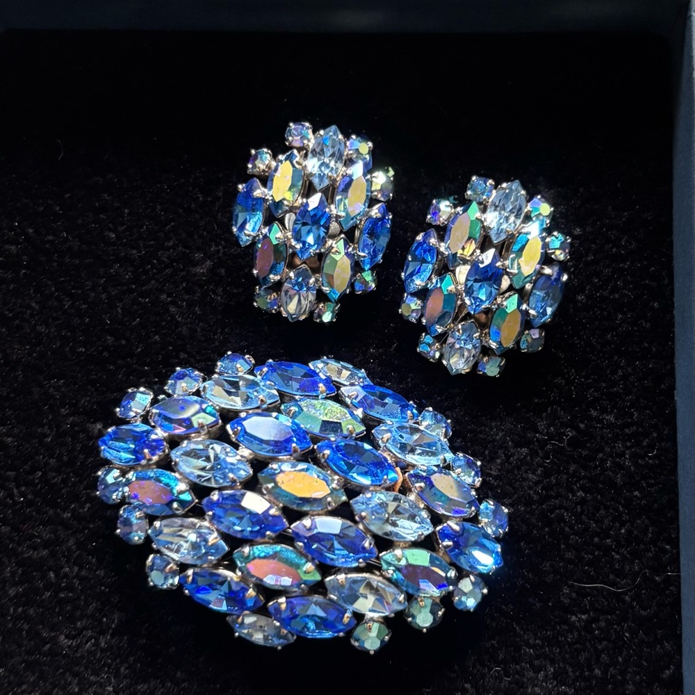 Beautiful Sherman Blue Crystal Jewelry Set